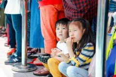 致电商人：如果阿里死了 你靠什么活？